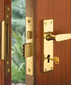 Community Locksmith Store St Louis, MO 314-471-0912 - emergency-locksmith-opening