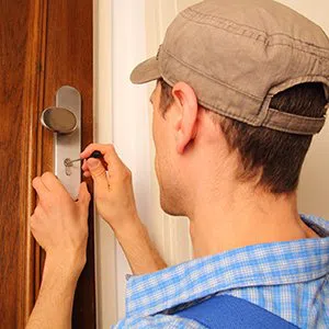 Community Locksmith Store St Louis, MO 314-471-0912 - lock-opening